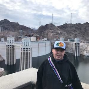 Meet your Posher, Max